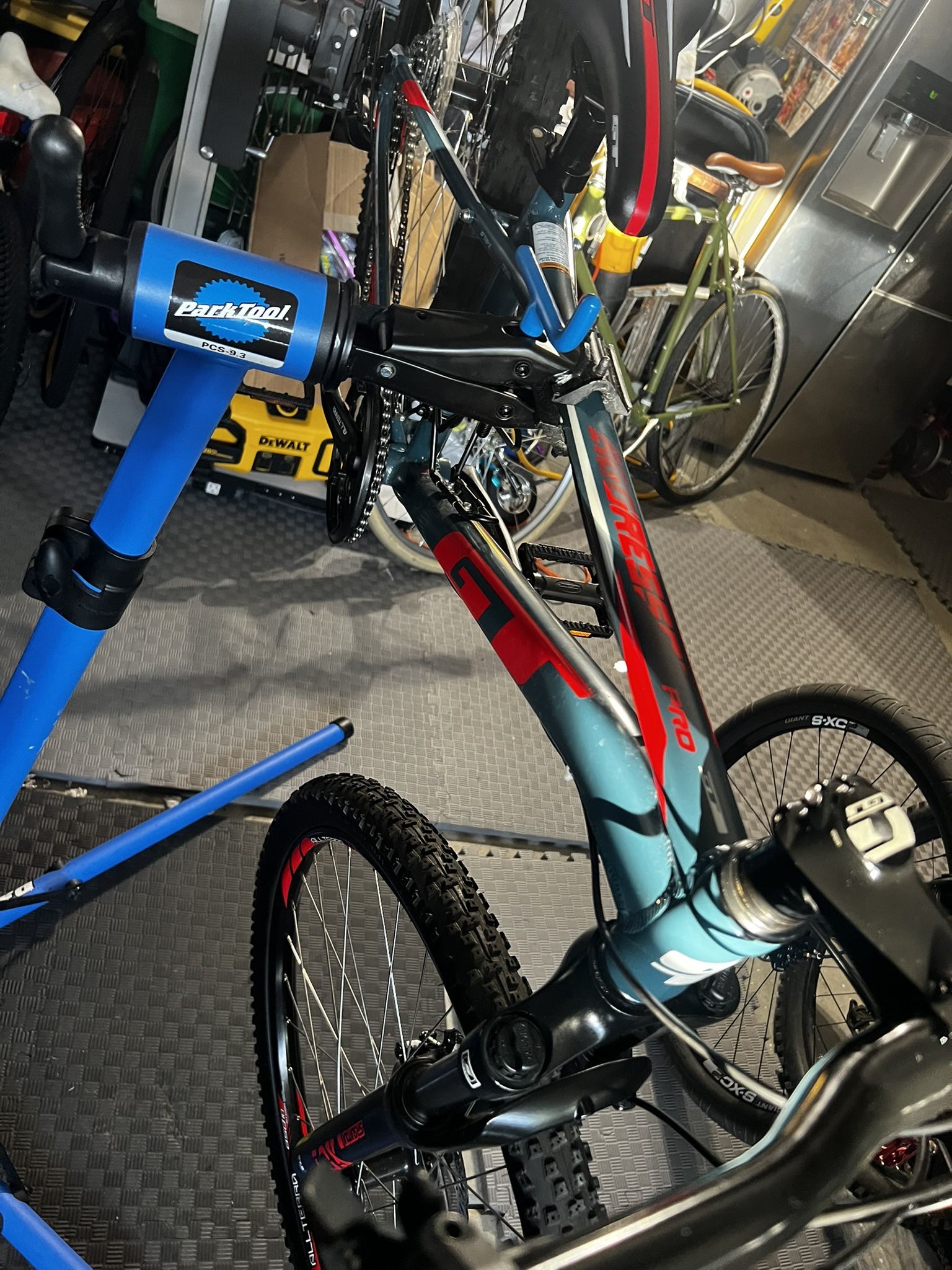 Gt Aggressor Pro New Small Bike.