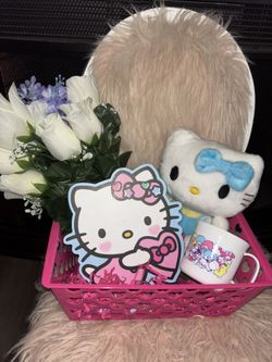 Hello Kitty Basket New