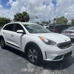 2017 KIA NIRO HYBRID $995 Down 