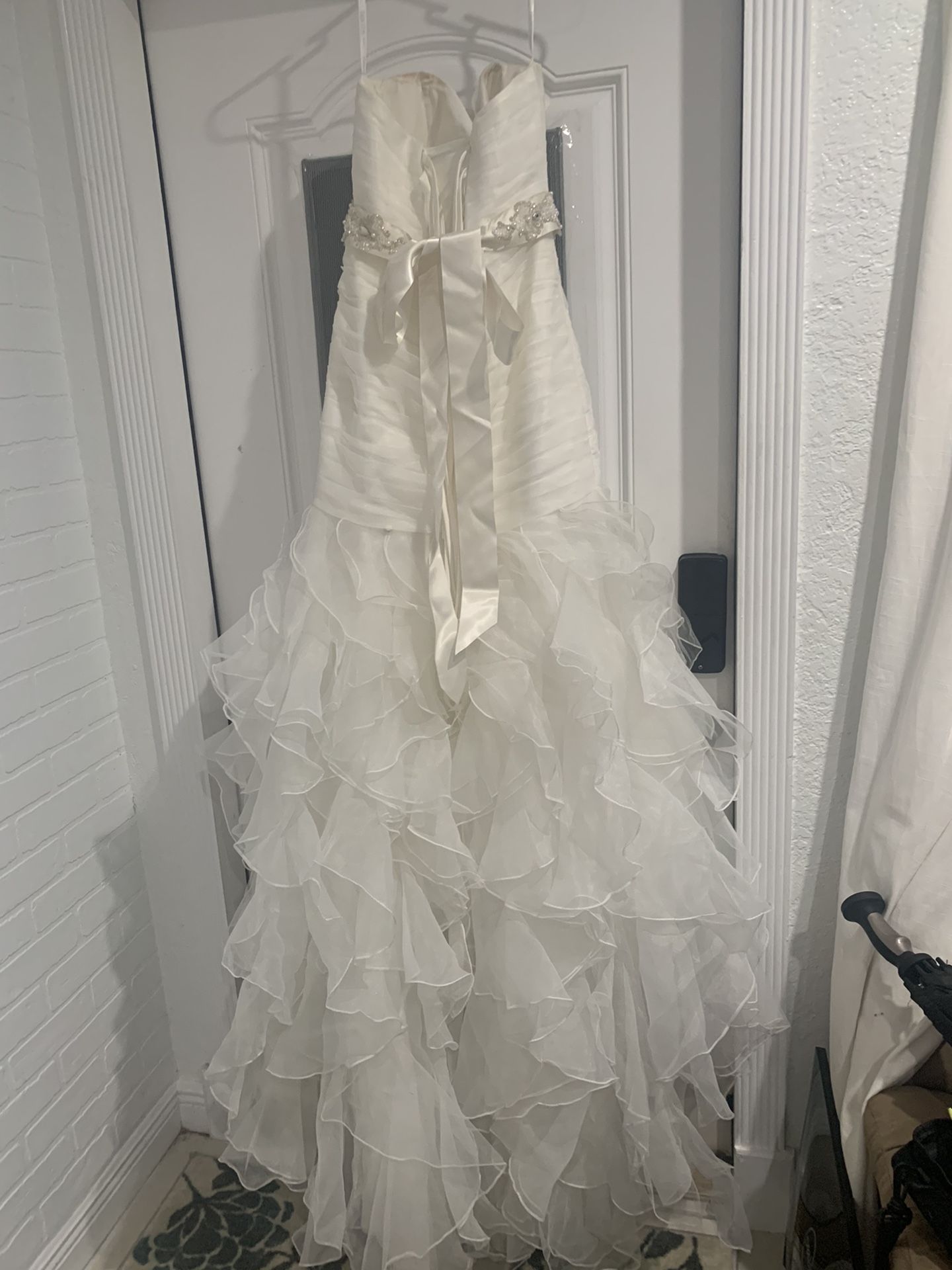 Davids Bridal Wedding Dress Size 6, 8, 10