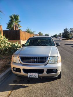 2005 Ford Explorer