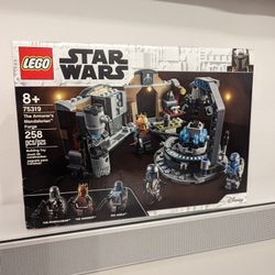 Lego The Armorer's Mandalorian Forge (75318)