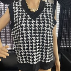 Brand new! women’s plaid vest one size fits most measurements on photos