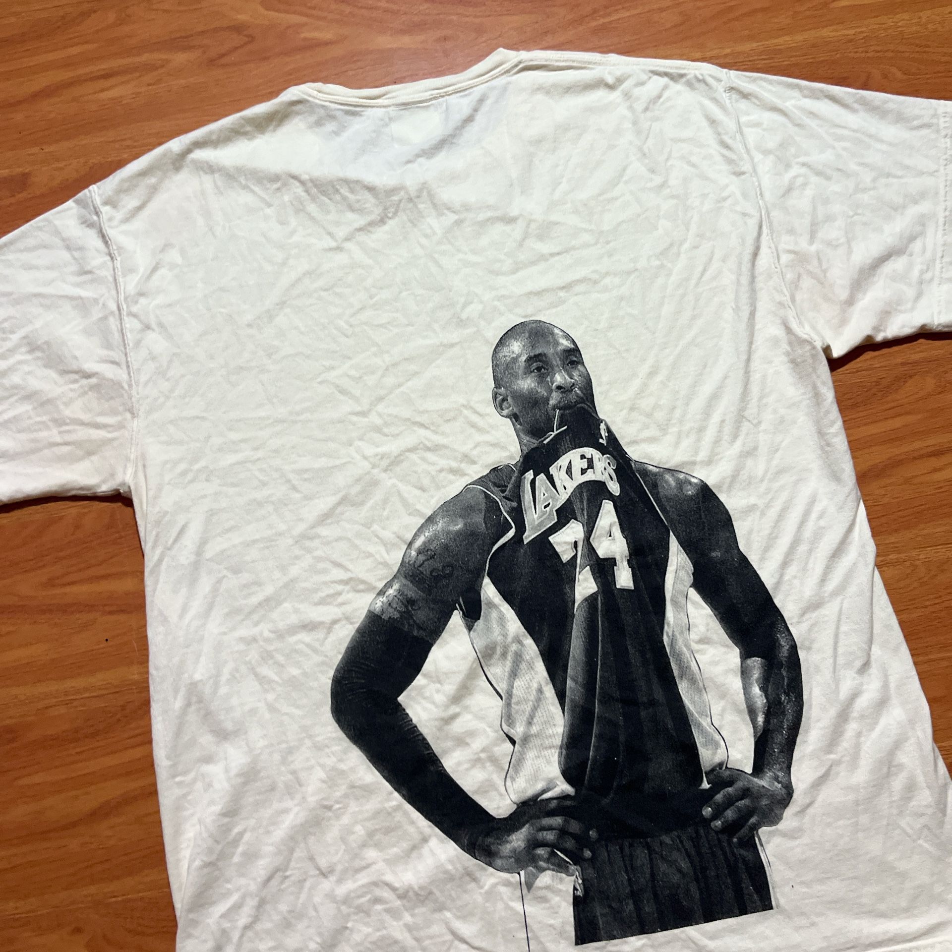 Proper Tone Kobe Bryant Tshirt Size L