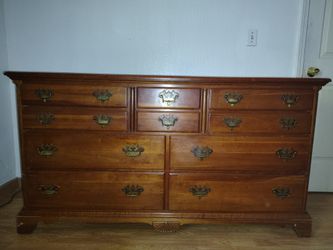 Long Dresser