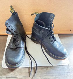 Dr. Martens 1460 Soft Leather Lace-Up Boots - Black - EU 37 (US 6)