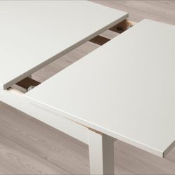Extendable Dinning Table With 4 Chairs