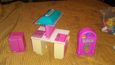 Barbie stove sink island, refigerator and radio