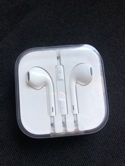 Original Apple earphones