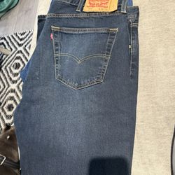Levi’s Pants 