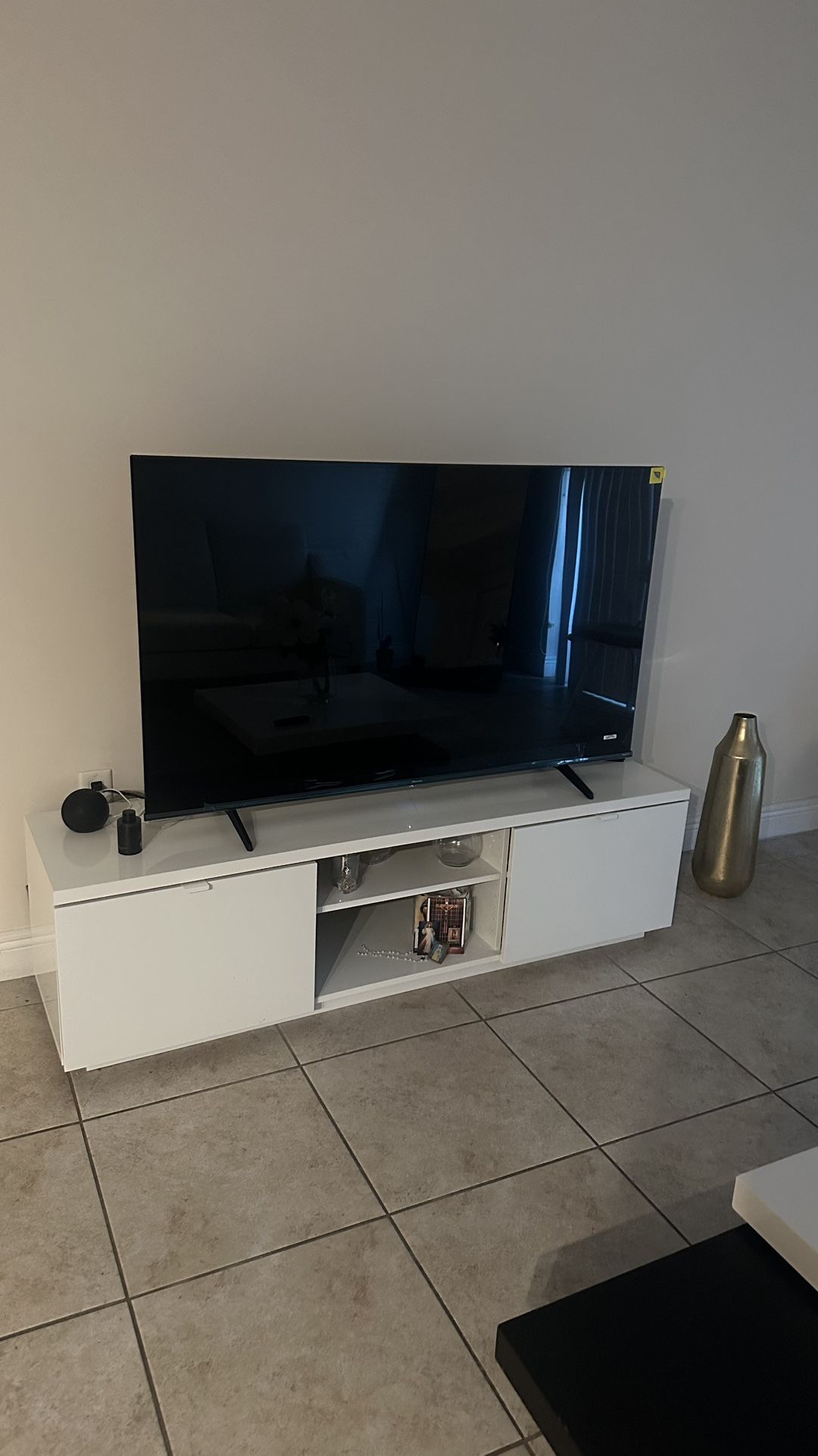 TV 58 Inch