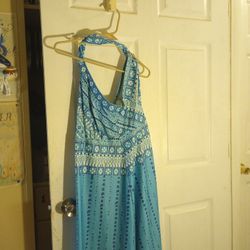 Women's Long Blue White Dress Size Large (Must Pick Up