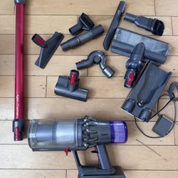 Dyson V7 Animal Hand Vacuum