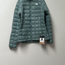 North face Closet Brand New With The Tags