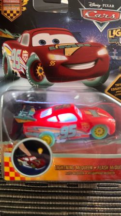 Disney Pixar Cars Lightning McQueen Light-Up Die-Cast