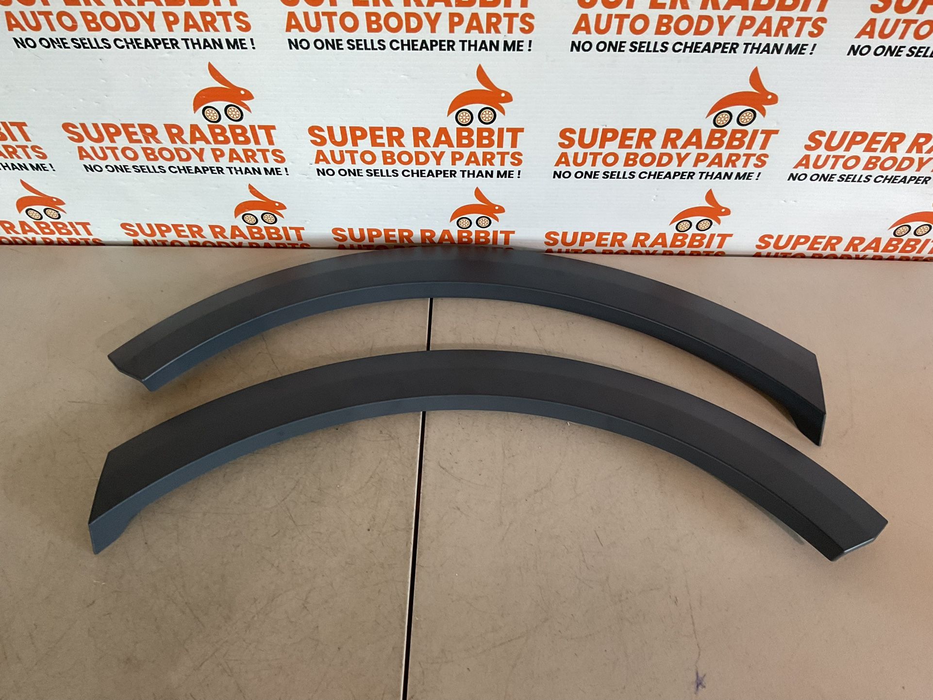 2019 AUDI Q8 Driver & Passenger Rear Wheel Arch Molding BRAND NEW✅ Original 2024