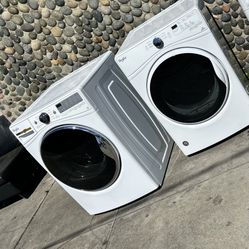 Whirlpool Washer And Gas Dryer 