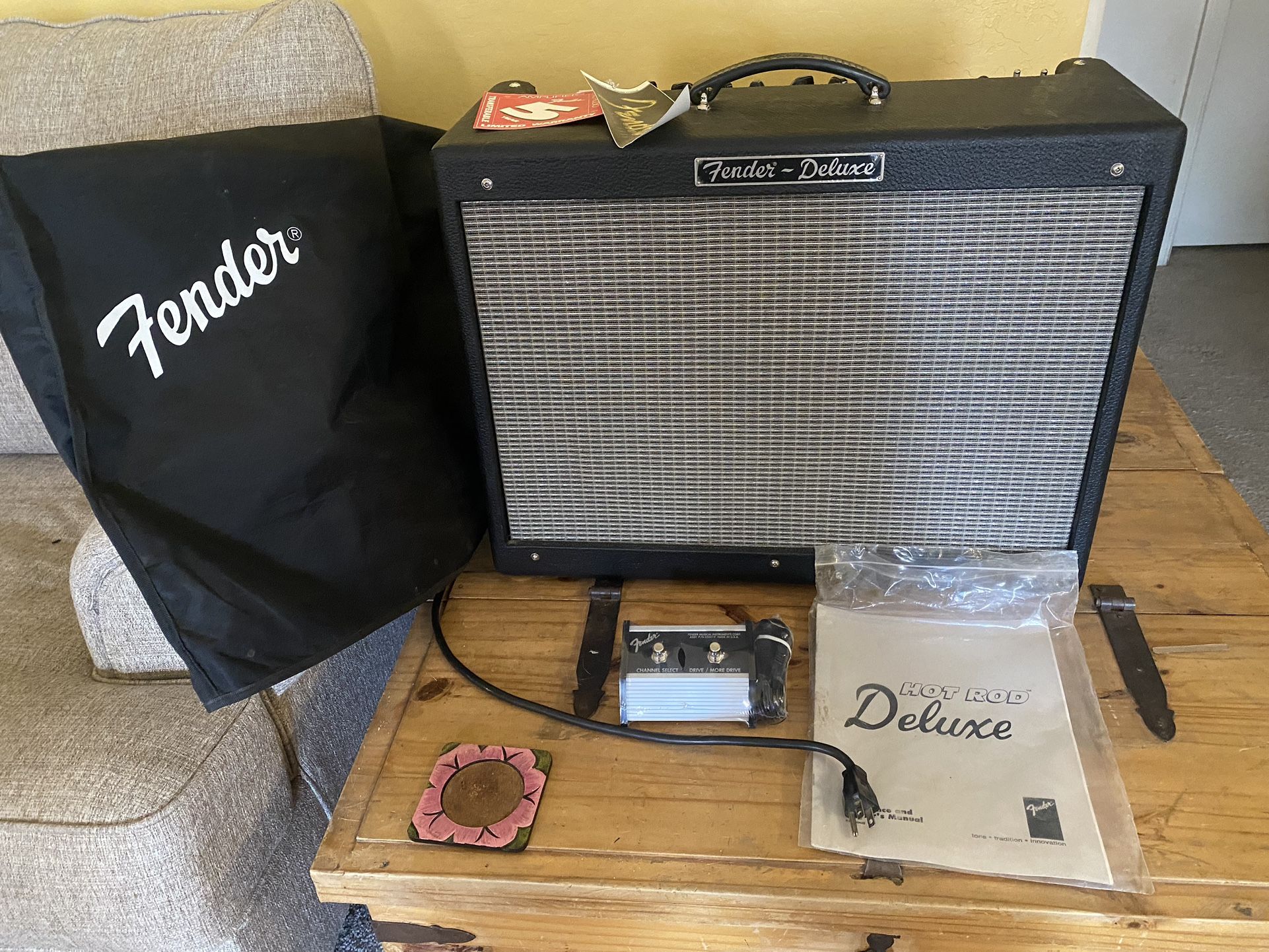 Fender Hot Rod Deluxe PR 246 12 Inch Tube Amp for Sale in Sun City, AZ OfferUp