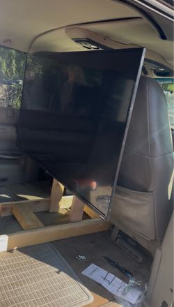 55in TLC Roku Tv