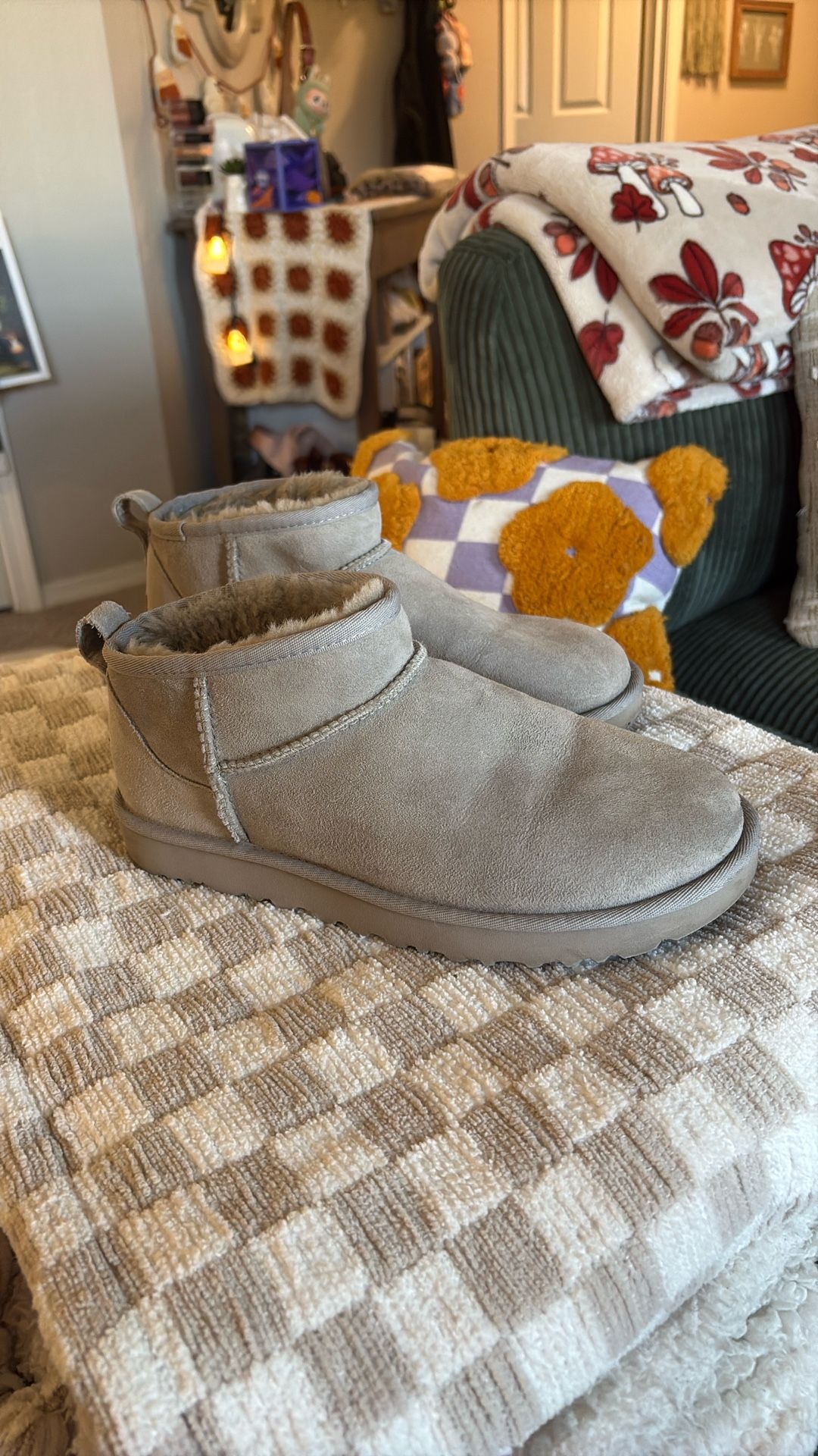 Women’s Ugg Classic Mini Boots