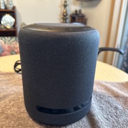Amazon Echo Studio Smart Speaker O2T2V3 - Charcoal