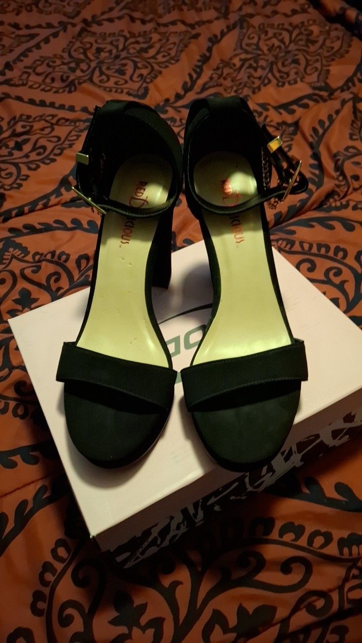 Red Delicious Heels