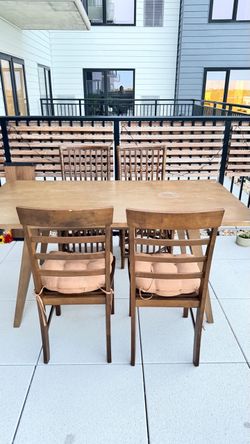 Modern wooden dining table set