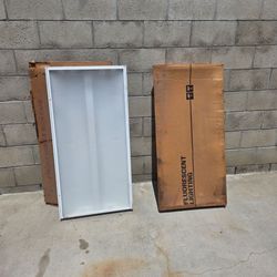 2ft x 4 ft fluorescent fixture
