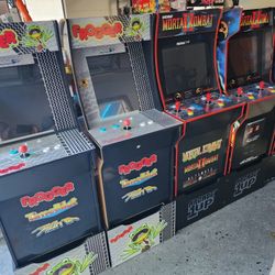 Frogger 1up Arcade with Riser