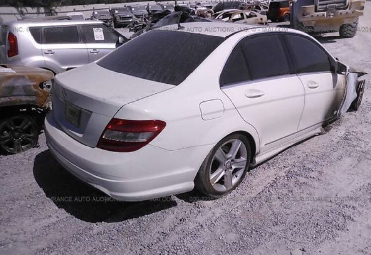 Mercedes W204, C300. For parts only