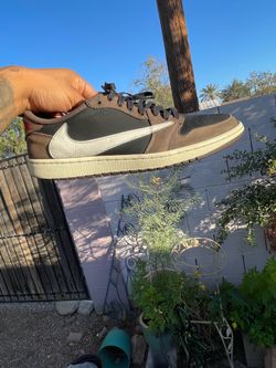 Air Jordan Travis Scott Mocha low 1s size 11.5