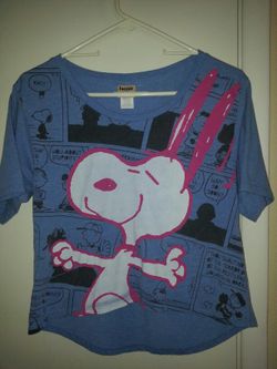 Peanuts (Snoopy) T Shirt