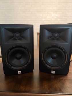 JBL LSR305 5” Studio Montiors (Pair)
