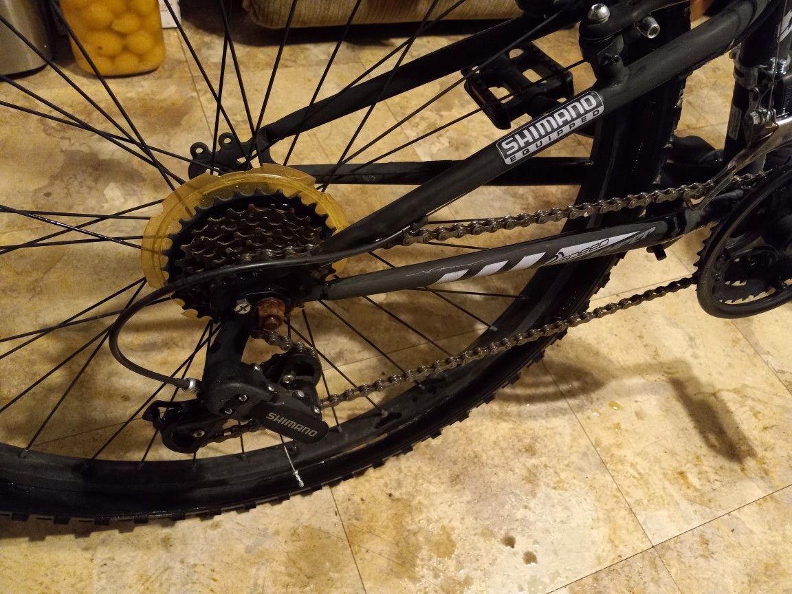 Mountain Bike 26inch HYPER Aluminum 21Speed SHIMANO VERY GOOD TIRES AND NEW TUBES SHIFTING AND PREAK VERY GOOD Evrything Is Good Like New