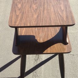 Vintage End Table - Mid Century Modern 