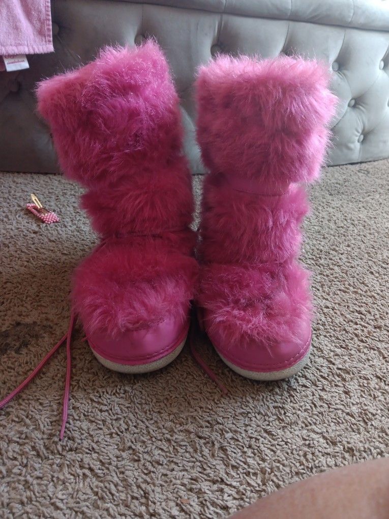 Fur Boots Size 9