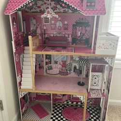 Doll House 