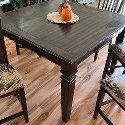 Dinning Room Table 