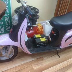 Razor Bella Scooter 