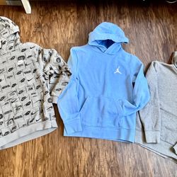 Nike Youth L Hoodie Bundle 