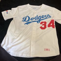 Fernando Valenzuela dodger jersey size XL