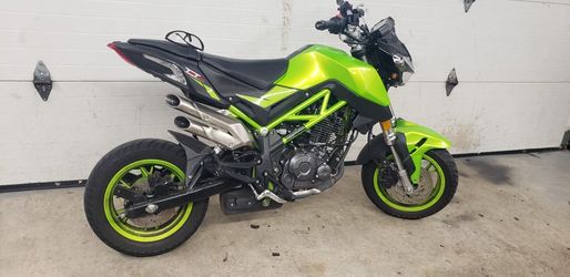 2023 Benelli Tnt 135