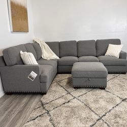 Thomasville Sectional Couch - Free Delivery 