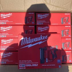 Milwaukee M12 23 Gauge Pin Nailers 