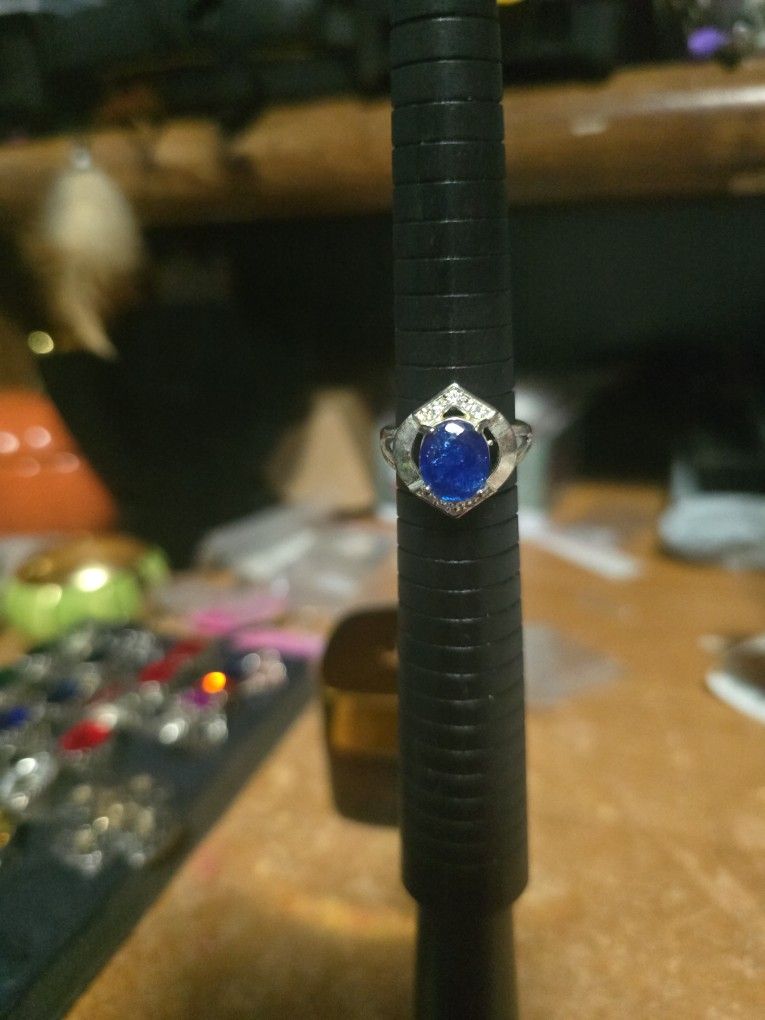 Size 9 Vintage Style Sapphire Ring
