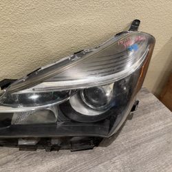 2015-2017 TOYOTA YARIS HEADLIGHT LH