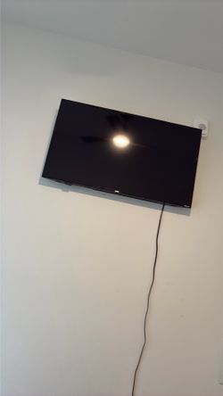 40 inch ONN Roku TV broken back light