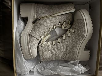 Botas Para Mujer Talla 8.5 Y 9 Mk