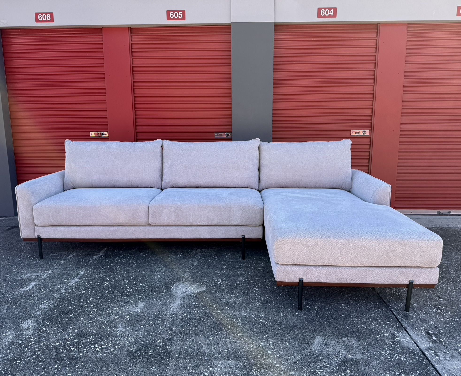 Costco Primo Myla Sofa Chaise Sectional Light Gray – Brand New/Open Box – Only $799