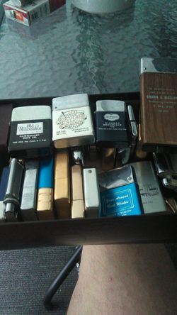 Advertisement cigarette lighters old